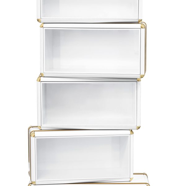 Reinforce the connection between children and exploring with Fantasy Air Bookcase!